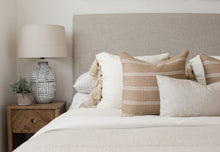 Load image into Gallery viewer, Natural Pom Pom Blanket