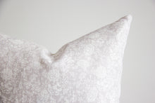 Load image into Gallery viewer, FLORA