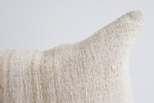 Load image into Gallery viewer, Vintage Kilim #02