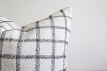 Load image into Gallery viewer, QUINN