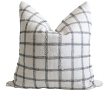 Load image into Gallery viewer, QUINN