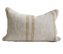 Load image into Gallery viewer, Vintage Kilim #19