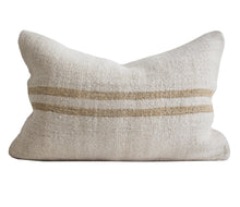 Load image into Gallery viewer, Vintage Kilim #20