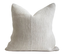 Load image into Gallery viewer, Vintage Kilim #23