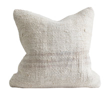 Load image into Gallery viewer, Vintage Kilim #26